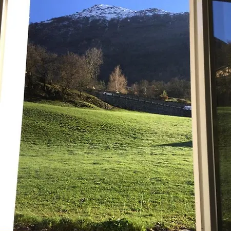 Appartement Spacieux 3 Avec Balcon Et Parking Privé